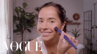 La guida di Becky G per un facile contouring di tutti i giorni  Segreti di Bellezza  Vogue Italia [upl. by Anihtyc]