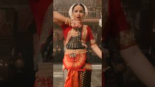 madhuri dixit 4k reels balan vidya bhoolbhulaiyaa3 short amijetomar explore madhuridixt yt [upl. by O'Malley520]