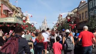 Thanksgiving Day at Disney World  Crowds at Magic Kingdom amp Dinner at Epcot [upl. by Ishmael]