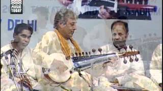 Amjad Ali Khan and Bismillah Khan Duet 44 [upl. by Tempa]