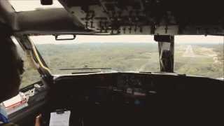 ATERRIZAJE EN HUATULCO VISTO DESDE LA CABINA DE PILOTOS [upl. by Noelle933]