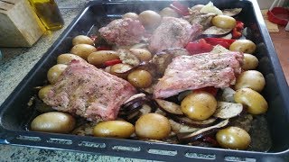 Costillas al horno con guarnición receta muy fácil y económica rica [upl. by Gavan405]