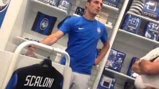 Lionel Scaloni ospite allAtalanta Store [upl. by Richer]