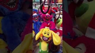 Christmas Poppy Playtime Claw Machine 😦 shorts clawmachine huggywuggy [upl. by Aseena637]