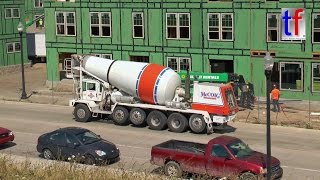 Phoenix Front Discharge Concrete Mixer  CAT 289 Detroit 08102016 [upl. by Trebuh406]