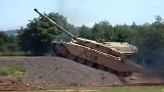 FV40304 Challenger 1 [upl. by Wood]