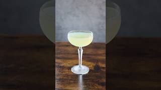 Absinthe  Prosecco mixology cocktail drink prosecco youtube [upl. by Elad]