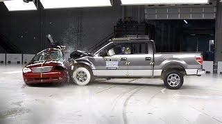 Redlightrunning crash test demonstration [upl. by Beverlie]