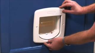 Staywell 500 Series Infra Red Cat Flap [upl. by Hooper32]