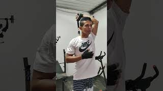 Extensión de triceps con bandas elástica en casa 💪 [upl. by Boar]