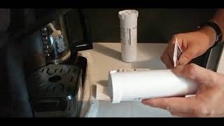 Replacing a GE Fridge Water Filter Cartridge 👍👍 [upl. by Saunders]