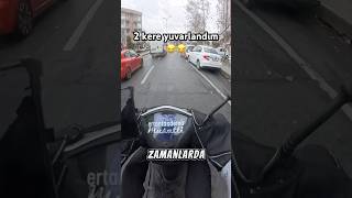 Yağmurda motor nasıl sürülür 😂😂 shorts keşfet kurye motovlog trendyolgo tiktok fyp viral [upl. by Cammie914]