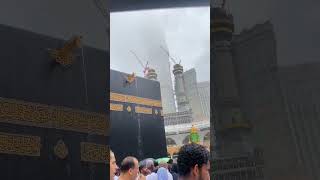 Makkah Shareef man barsat ka manzar 🕋🤲🌧️ qurantilawathearttouchingvoice makkah viralshort [upl. by Kellen404]