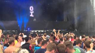 Oliver Heldens  Shades Of Gray  Creamfields 2015 [upl. by Zelda]