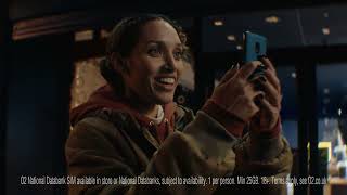 O2 Christmas Advert 2024 Snowing Sims [upl. by Anirda]