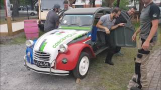 Record à un concours de démontage remontage de 2 CV [upl. by Alistair715]