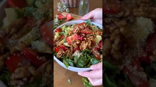 Avocado Strawberry Spinach Salad [upl. by Buschi]