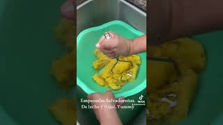 cooking antojitospostres salvadoreños food elsalvador tipicos fyp [upl. by Ekrub734]