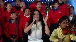 NADIA CANTA NOCHE DE PAZ CON LA ORQUESTA ESPERANZA AZTECA HD [upl. by Twum]