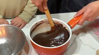 Como hacer GANACHE de CHOCOLATE para rellenos de tortas [upl. by Otreblon]