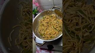 Chicken noodles recipesimple and esy to cookstreetfood trending chawmein mombaistreetfood [upl. by Alusru]