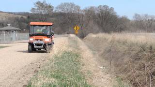 A1 Mist Sprayers Utility Ranger X Mist Blower Spraying Roadsides [upl. by Nylirrej25]