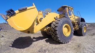 RC ADVENTURES  Cutting a Mining Camp Road  114 Earth Mover 870K HYDRAULiC WHEEL LOADER [upl. by Kimble]