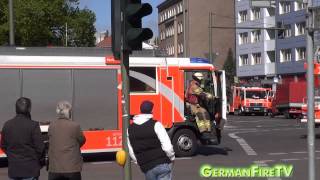 Hochhausbrand  Straße der Pariser Kommune  Friedrichshain [upl. by Pleasant]