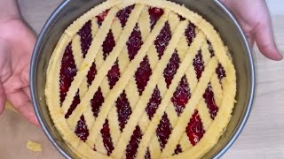 اسهل حلوى او طارط الكروستاتا الايطالية🇮🇹 بالمربى سهلة واقتصادية وبدون زبدة crostata di marmellata [upl. by Jacintha]