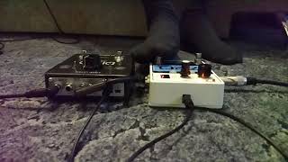 TC Electronic Ditto X2 vs ElectroHarmonix 720 Looper latency test [upl. by Nehtiek483]