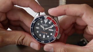 How to remove Seiko fat spring bars on SKX007SKX009 [upl. by Illib398]