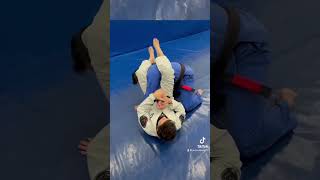 Chaining techniques to create combos Pt 2 bjjshorts moveoftheday bjjtechniques bjj [upl. by Korman]