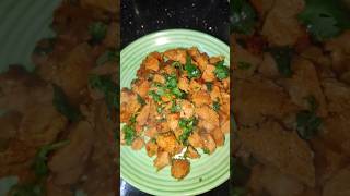 Soya Chunks ki Sabji 😋🧅🍅 soyachunk soyabean soyachunksgravy soyabeansabji sabji sabjirecipe [upl. by Gabi56]