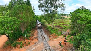 Trem EFVM com 3 Locomotivas BB367 e G12 filmado por drone em Formiga [upl. by Uhp565]