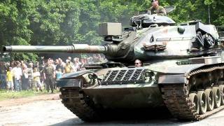 M60A3  quotAuf Rädern und Ketten 2011quot  Wien [upl. by Nadeau]