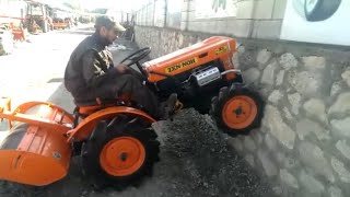 Mini tractor japonez Kubota B6000 [upl. by Meras896]