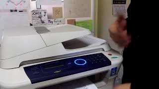 Utilización copiadora Xerox WC3220 hojas oficio simple faz desde el alimentador [upl. by Nahtaoj938]