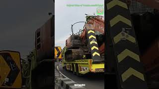 10 Wheeler Truck Transporting Excavator shorts excavator alatberat heavyequipment truck truk [upl. by Sothena]