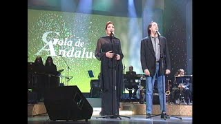 Rocío Jurado y Joan Manuel Serrat cantan el himno de Andalucía el 28F de 1996 [upl. by Lleira804]