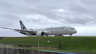 Air nz Landingrarotonga [upl. by Rakel]