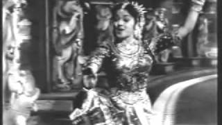 Raja Desingu Tamil 1960  Paal Kadal Alaimele  Padmini Dance [upl. by Retsel]