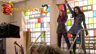 Descendants Movie Reviews 🐉 [upl. by Weinert]