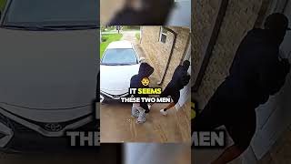 These men are breaking the door to steal valuables from the house Caught on Ring Doorbell [upl. by Bonnie]