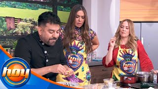 Galilea Montijo y Andrea Legarreta ayudan al chef Mariano Sandoval en la cocina  Programa Hoy [upl. by Madelena387]