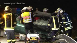 19122011  BAB 5 bei Hemsbach  22jähriger kommt von Fahrbahn ab und prallt in Leitplanke [upl. by Damha489]