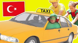 فوزي موزي وتوتي في إسطنبول  تاكسي البطيخة  Batihas Taxi [upl. by Adyol]