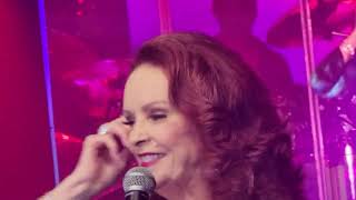 Sheena Easton quotTelefone Long Distance Love Affairquot  live  Oct 28 2022 Cancun Mexico [upl. by Adallard]