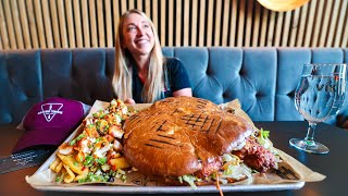 This Gastro Viking 4kg Chicken Sandwich Is The Biggest In Iceland [upl. by Rekrap]