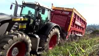 Ensilage de maïs 2013  Terrain en pente [upl. by Gabi]