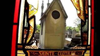 Les insolites du cimetière du PèreLachaise sur TVIDF [upl. by Papp]